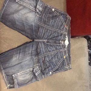 Men true religion shorts